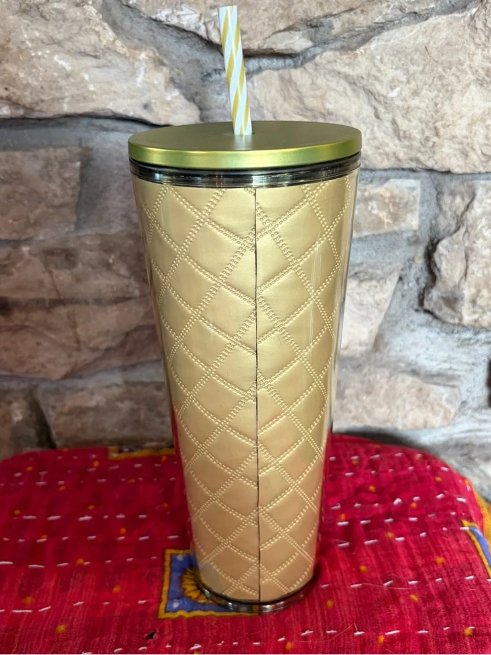 NWT Starbucks Holiday 2024 Metallic Gold Quilted Venti Tumbler 24oz 710mL